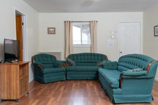 Pine Lake 3-Bedroom Cottage #12 - The Gallery - Gravenhurst - 7