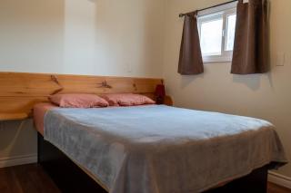 Pine Lake 3-Bedroom Cottage #12 - The Gallery - Gravenhurst - 3
