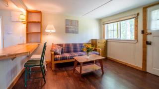 1-Bedroom Cottage #1 - White Pine - Gravenhurst - 3
