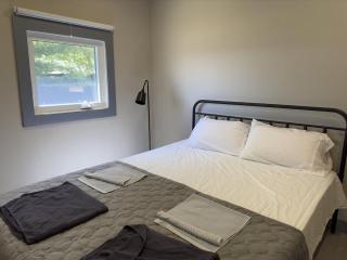 3-Bedroom Cottage #10 - Sand Bay - Dillon - 4