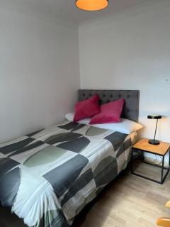 The Fox Den - Southbourne - 7