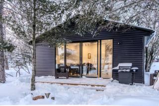 Renovated 3-Bedroom Cottage in Georgian Bay #12 - 0