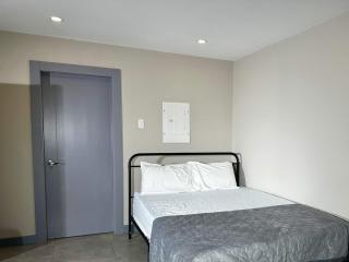 Lakefront Studio Cottage #7 - Dillon - 4