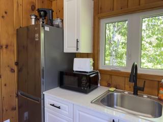 2-Bedroom Cottage #4 - Sand Bay - Dillon - 5