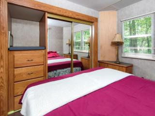 2-bedroom Camper Trailer Cottage #2 - Dillon - 4