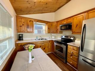2-Bedroom Cottage #11 - Ambleside - Kawartha Lakes - 6