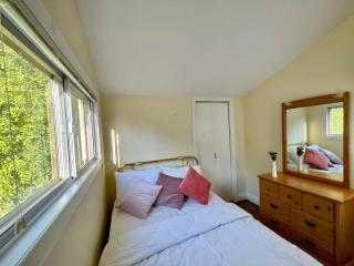 2-Bedroom Cottage #11 - Ambleside - Kawartha Lakes - 3