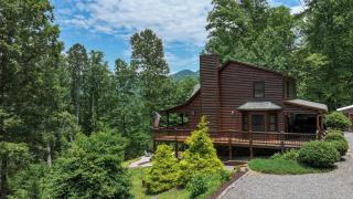 3-Story Private Cabin with Hot Tub and Fire Pit - Hiawassee - 9