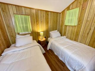 2-Bedroom Cottage #9 - Ambleside - Kawartha Lakes - 6