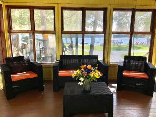 Spacious 3-Bedroom Main House in Bobcaygeon #12 - Kawartha Lakes - 9