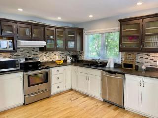 Spacious 3-Bedroom Main House in Bobcaygeon #12 - Kawartha Lakes - 7