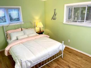 Spacious 3-Bedroom Main House in Bobcaygeon #12 - Kawartha Lakes - 5
