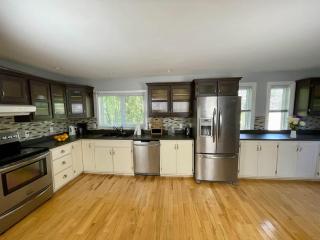 Spacious 3-Bedroom Main House in Bobcaygeon #12 - Kawartha Lakes - 2