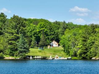Muskoka Lakefront 3-bdrm Chalet #90 - Port Carling - 0