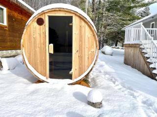 Muskoka Lakefront 3-bdrm Chalet #90 - Port Carling - 1