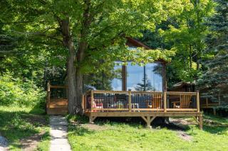 Lake Muskoka Deluxe 2-bdrm Cottage - Pier 100 #60 - Port Carling - 0