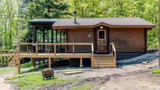Lake Muskoka 3-bedroom Cottage - Pier 100 #20 - Port Carling - 0