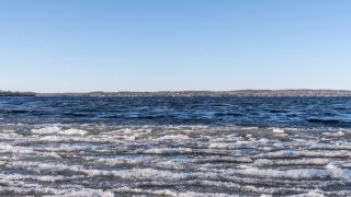 2-bedroom Lake Front Cottage in Harwood ON #1 - 1