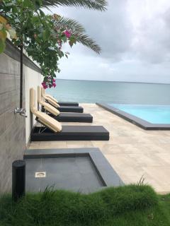 Private Villa - - 7