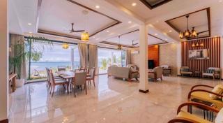 Private Villa - - 2