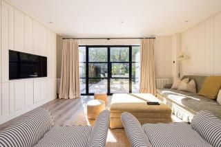 3 Bedroom Home - Londra - 0