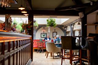 Cromwell Arms Country Pub with Rooms - Romsey - 6