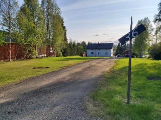 Spacious rooms in a big wooden home, homestay - Muonio - 0