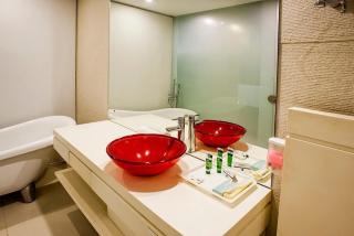 Hotel De Lacasa Near Delhi Airport - New Delhi - 9