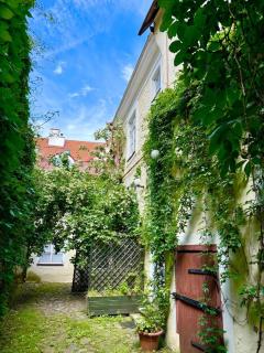 Luxury 2BD Suite in the Heart of Medieval Tallinn Old Town - Tallinn - 4