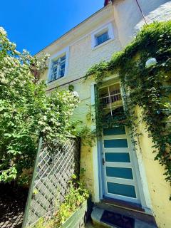Luxury 2BD Suite in the Heart of Medieval Tallinn Old Town - Tallinn - 3