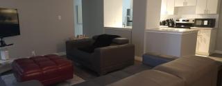 Ground-Level Gem: 2-Bedroom City Retreat - Calgary - 9