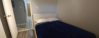 Ground-Level Gem: 2-Bedroom City Retreat - Calgary - 4