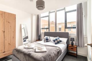 Spacious 2Bed Apartment in Preston by Eason Stays with Free Parking Good for Leisure and Family Getaway - Preston - 0