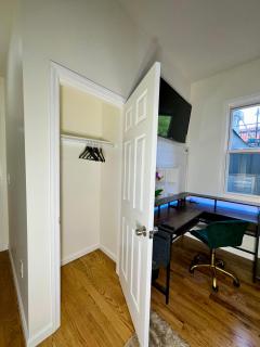 Hotel-Style, No Host, Professionally Managed ID255 - Jersey City - 3
