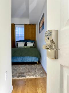 Hotel-Style, No Host, Professionally Managed ID255 - Jersey City - 4