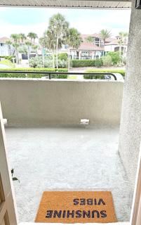Beach Retreat Just Renovated - - 6