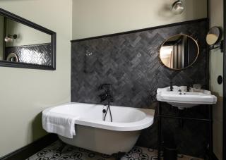 Les Villas du Parc - Chambres d'hôtes AMBROISE & GERMAINE - Meublé 5 étoiles VILLA MARIE 2 à 5 chambres - Vittel - 1