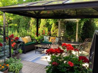 Via Veneto - Old Town - Niagara on the Lake - 7