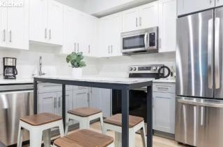 Compacturbanstaymodernamenitiesparkingwifi - 1