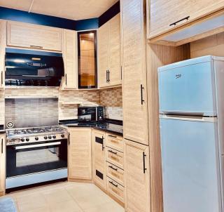 Modern Apartment in Prime Location - Jabal Amman - 2
