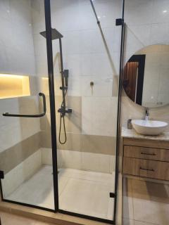 Fully furnished 4 bedroom serviced duplex in gated estate with constant water DSTV and unlimited fiber internet Includes 5kva solar inverter lights TVs fans fridge only generator housekeeper and driver SUV rental available at extra cost - Lekki - 6