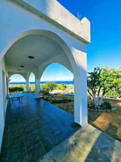 House Anatoli, veranda with view, 11 km to airport, 450 m to beach - Artemida - 1