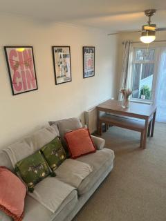 Blue Bungalow - - 3