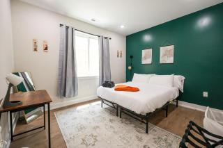 Cozy 1BR King Bed Kitchen Washer & Dryer - 4