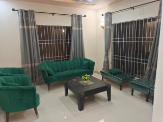 PEACE CORNER VILLA- In Precinct 10-B BAHRIA TOWN KARACHI - - 2