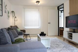 Stylish Cambridge Home with Garden - - 0