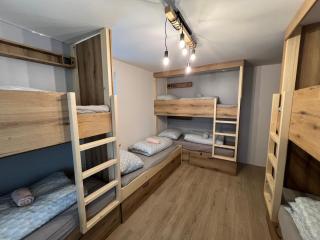 Hikers Paradise Hostel High Tatras - - 9