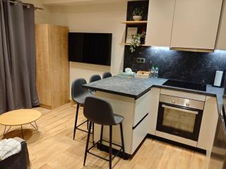 Kleio Old Town Apartment - - 6