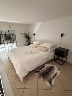 Stylish Loft w Balcony-near Duomo and Fish market - 3