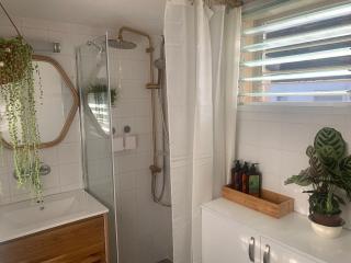 שלווה עם נוף לים - 2